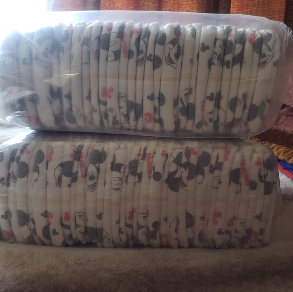 Huggies diapers - Picture 1 of 2